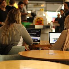 Este es el motivo por el que cada vez más cafeterías prohíben los portátiles