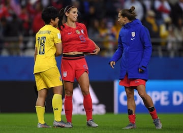 Estados Unidos demostró porque es el campeón del mundo y máximo favorito a llevarse el título en Francia. Alex Morgan fue la gran figura con cinco anotaciones. 