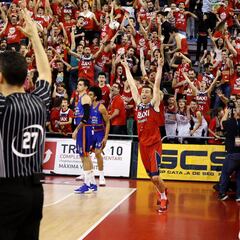 Un triple de Ryan Toolson al límite doblega al Valencia Basket