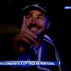 Casillas suelta una palabra en portugués en medio de una entrevista y el bus del Oporto enloquece