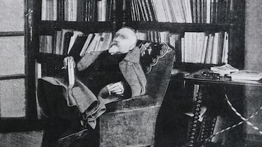 José María Waldo Echegaray y Eizaguirre (1833-1916) fue un gran personaje multidisciplinar destacando en la ingeniería, la dramaturgia, la política o las matemáticas. También fue ministro de Obras Públicas y de Finanzas, además de senador vitalicio del Consejo de Instrucción Pública. Fue el cuarto Premio Nobel de Literatura y primer español en conseguirlo. Fue galardonado con el Nobel de Literatura por su obra Mariana (1892).