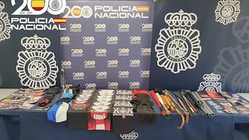 Tres ultras detenidos y casi 200 identificados por la Policía antes del derbi