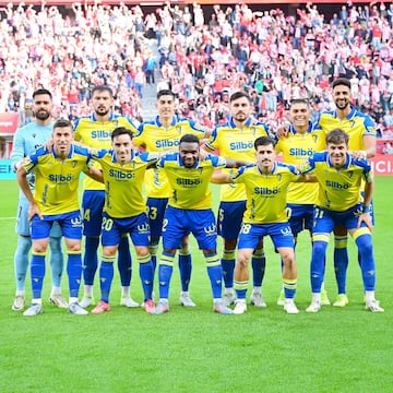 El once del Cádiz CF para enfrentarse al Sporting en El Molinón. Foto: Cádiz CF