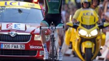 <b>APOTEOSIS. </b>Voeckler entra en meta tras una gran galopada.