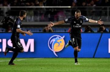 Benzema puts Madrid ahead