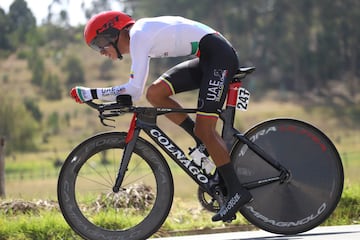 Daniel Martínez defendió el título siendo el más rápido de la CRI haciendo 48:02 en 41.4 km de en los Juegos Nacionales. Nairo sorprendió con su gran tiempo (48:30). Ana Cristina fue la campeona en categoría élite. 
