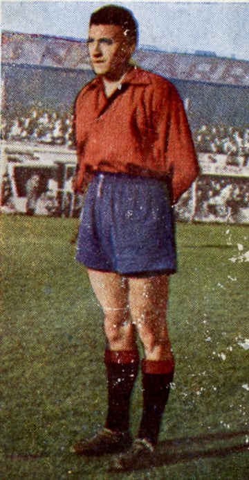 Milit車 en las filas del Osasuna entre 1955 y 1960. Jug車 con el Athletic Club le temporada 1960-61.