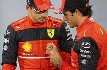 Charles Leclerc y Carlos Sainz (Ferrari). Sakhir, Bahréin. F1 2022.