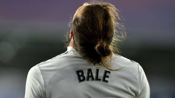 Real Madrid's Welsh forward Gareth Bale gestures during the Spanish league football match between SD Huesca and Real Madrid CF at the El Alcoraz stadium in Huesca, on December 9, 2018. (Photo by ANDER GILLENEA / AFP)