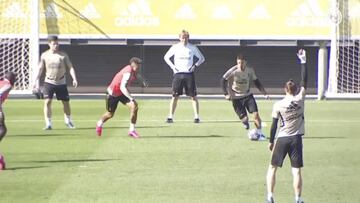 James entrena pensando en el City