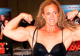 Muere Jayne Trcka, actriz de ‘Scary Movie’, modelo fitness y famosa fisioculturista, a los 62 años