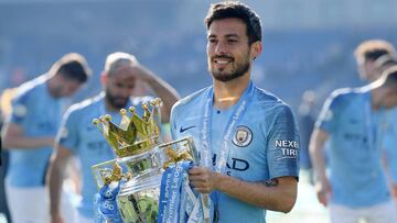 Silva celebra un t&iacute;tulo con el City.