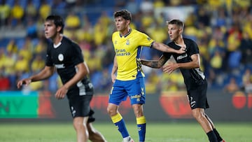 Las Palmas tiene un fuerte debate en la delantera.