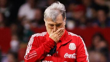 AMDEP8271. CIUDAD DE MÉXICO (MÉXICO), 24/03/2022.- El entrenador de México, Gerardo Daniel Martino, hoy durante un partido de las eliminatorias de la Concacaf entre México y Estados Unidos en el estadio Azteca en Ciudad de México (México). EFE/ José Méndez