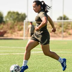 Charlyn, al entrenar con el grupo ocho meses después de su lesión: "Me siento con energía"