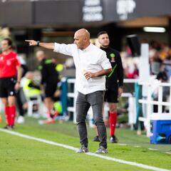 Gilsanz, de interino a favorito al banquillo del Depor