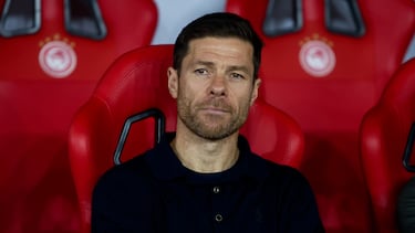 PIRAEUS (Greece), 26/11/2025.- Real Madrid's coach Alonso Xabi reacts during the UEFA Champions League league phase soccer match between Olympiacos FC and Real Madrid in Piraeus, Greece, 26 November 2025. (Liga de Campeones, Grecia, Pireo) EFE/EPA/GEORGIA PANAGOPOULOU
