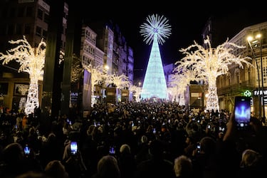 Será la más grande de la historia. La Navidad de Vigo 2025 brillará este año desde el sábado 15 de noviembre, día en el que se encendieron las luces, hasta el 11 de enero de 2026.