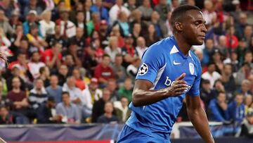 Jhon Janer Lucum&iacute; anot&oacute; su primer gol en Champions League en la derrota de Genk ante Salzburgo.