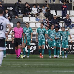 Paso de gigante del Almería en El Plantío ante el Burgos