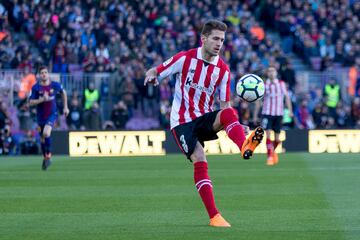 Nacido en Mataró, Enric Saborit jugó en las categorías inferiores del Espanyol hasta los 15 años que firmó por el Athletic y se terminó de formar en Lezama. 
Lateral izquierdo debutó con el primer equipo bilbaíno en 2013, de la mano de Ernesto Valverde. 
Estuvo alternando el primer y el segundo equipo, en el primero Mikel Balenziaga era el titular consolidado, y en su búsqueda de minutos fue cedido una temporada al Mallorca. A su regreso, no gozó de muchos minutos y en 2018, al expirar su contrato, se marchó al Maccabi Tel Aviv de Israel, donde continúa jugando actualmente.