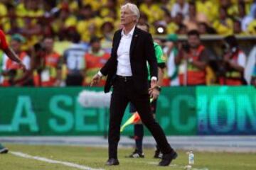 El director técnico argentino se hizo cargo de la selección colombiana el 5 de enero de 2012. Debutó de manera oficial el 31 de aquel mes con triunfo por 2-0 sobre México en un amistoso.