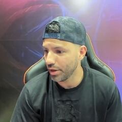 Kun Agüero, ante las críticas por su reacción al ser felicitado por su paternidad: “No sean boludos”