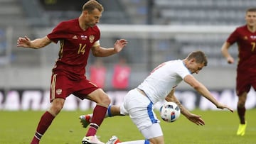 Football Soccer - Russia v Czech Republic - International Friendly - Tivoli stadium, Innsbruck, Austria - 1/6/16 - Czech Republic's Tomas Necid and Russia's Vasily Berezutskiy Reuters/Dominic Ebenbichler