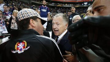 Aulas, presidente del Olympique de Lyon, en la previa del partido con el Besiktas.