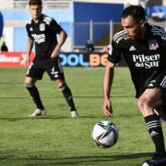 "Mal llamados hinchas": Suazo explotó en Concepción