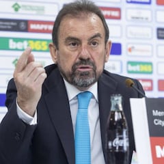 Ángel Torres pide que en el VAR haya "árbitros independientes"