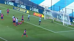 La espectacular atajada con que Arias brilló ante San Lorenzo