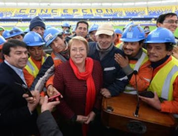 Michelle Bachelet inauguró el estadio Ester Roa de Concepción. Recibirá el duelo con Brasil y Paraguay, además de una semifinal y la definición del tercer lugar.