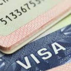 La revocación de visas continúa: Estados Unidos revoca visas por comentarios sobre el asesinato de Charlie Kirk