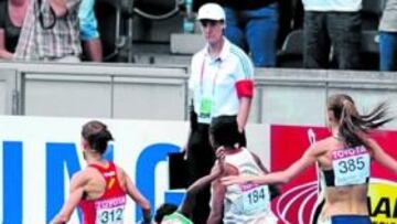 <b>LA HORA H. </b>Chocan Natalia, Burka y Jamal: Heike Hartwig vigila.