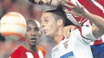 <b>UNA MURALLA. </b>Pablo resultó insuperable para Kepa y el resto de atacantes del Sevilla. Perea, como en la foto, en segundo plano.