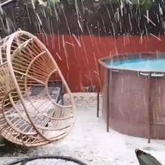 Una intensa tormenta veraniega deja fuertes granizadas en Madrid