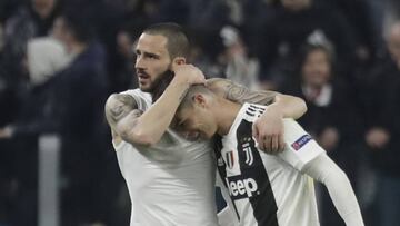 Cristiano Ronaldo y Leonardo Bonucci se felicitan tras el partido ante el Atl&eacute;tico de Madrid