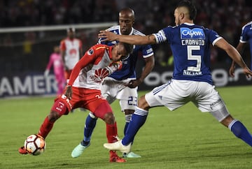 El Campín volvió a ser el escenario de un clásico histórico. Santa Fe y Millonarios tuvieron que irse hasta los penales para definir el clasificado a los cuartos de final de la Copa Sudamericana, serie en la que ganó el equipo cardenal.