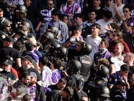 22/01/26 PARTIDO SEGUNDA DIVISION
SPORTING DE GIJON - VALLADOLID
LA POLICIA DETIENE A UN AFICIONADO DEL VALLADOLID
