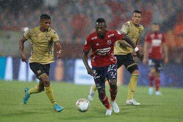 Medellín y Águilas Doradas abrieron la cuarta fecha de los cuadrangulares de Liga BetPlay, partido que estuvo detenido casi una hora por lluvia.