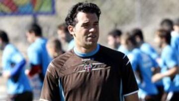 <b>CHARLAS INDIVIDUALES. </b>Luis García conversó cara a cara con varios de sus futbolistas.