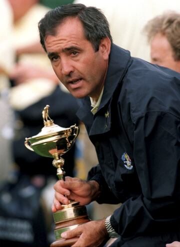 A lo largo de su carrera ha logrado hasta 5 veces hacerse con el trofeo de la Ryder Cup (1985,1987, 1989, 1995 y 1997, en esta ¨²ltima ocasi¨®n Severiano era el Capit¨¢n y se celebro por primera vez la Ryder Cup fuera de las islas brit¨¢nicas, concretamente se celebr¨® en el Club de Golf Valderrama, situado en Sotogrande, provincia de C¨¢diz.