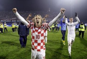 Croacia-Islandia. Modric celebra la clasificación para Brasil 2014.