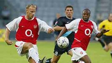 <b>INTEGRADO.</B> Bergkamp se siente totalmente adaptado a la vida londinense y no piensa abandonar el Arsenal.