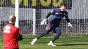 Cristian &Aacute;lvarez, durante un entreno.