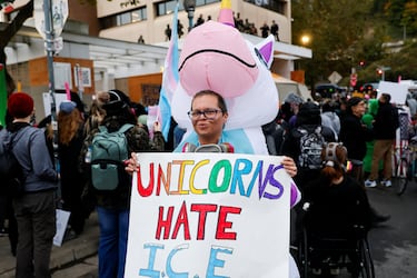 The best signs, banners and protest slogans at the No Kings rallies on Oct. 18