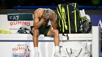 Carlos Alcaraz, al final de su partido contra Taylor Fritz en las ATP Finals.