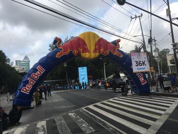 Así se divirtieron y recuperaron los corredores del Maratón CDMX