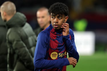 Lamine Yamal y Pau Cubarsí, ¿están en EA Sports FC 24 los jugadores del FC Barcelona?